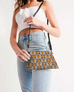 Cyclone - Diamond Pattern 2023 - theagencyheadquarters Wristlet